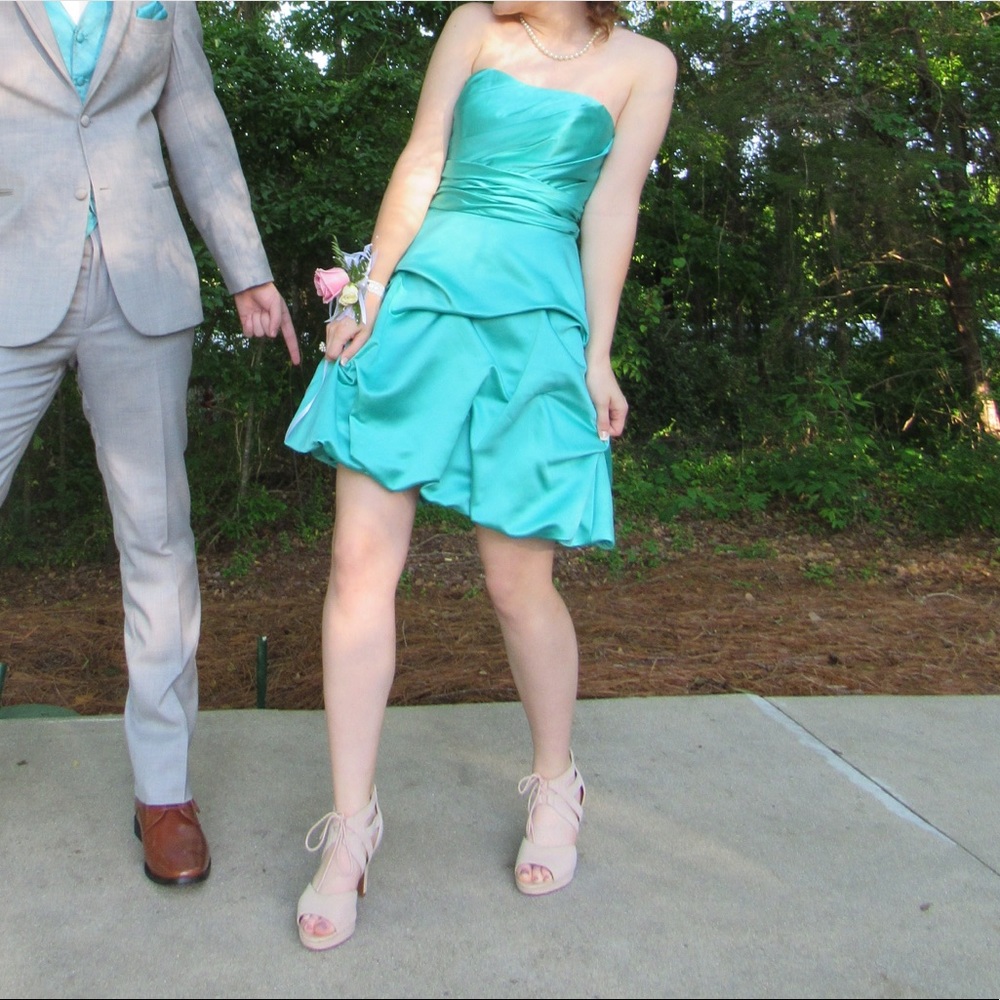 David’s Bridal short pick up dress